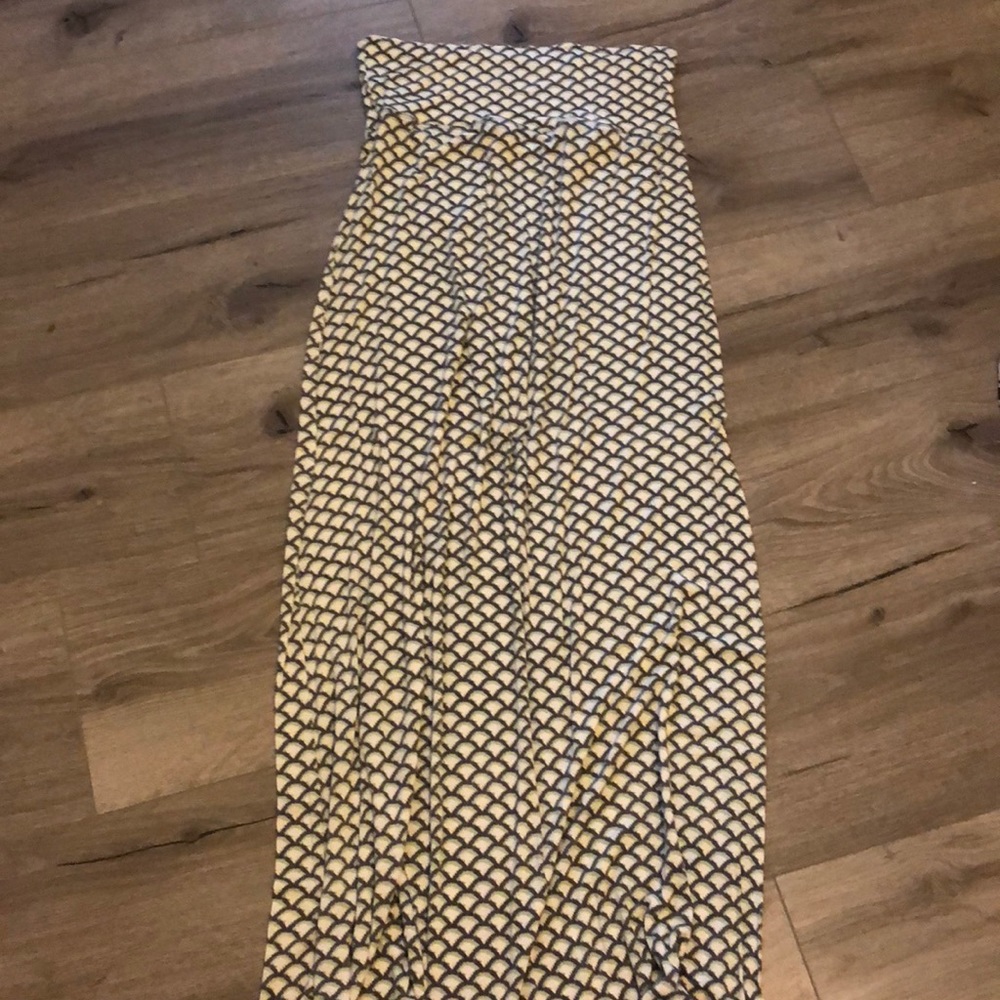 Max studio maxi skirt